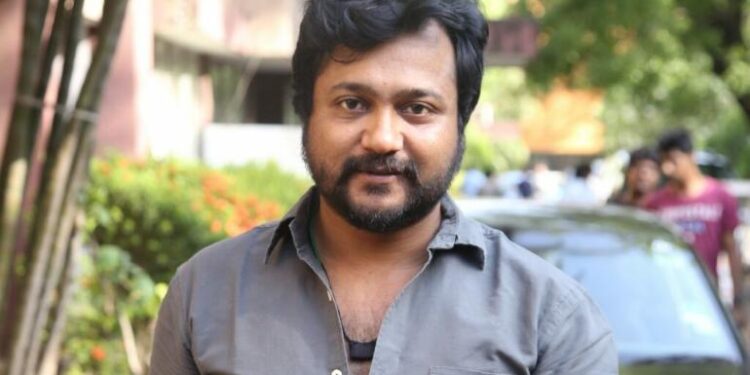 சென்னை கத்திப்பாராவில் பாபி சிம்ஹ கார் விபத்தில் சிக்கல்!