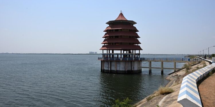 ரூ.22.95 கோடியில் செம்பரம்பாக்கம் ஏரி கரை சீரமைப்பு பணிகள் துவக்கம்