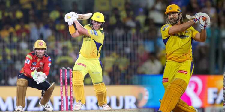 ஐபிஎல் 2025 : சுட்டி குழந்தை சாம் கரண் வெறி ஆட்டம் – தோனியின் சிக்சர் அதிரடி வீண் பயணமாகியது!