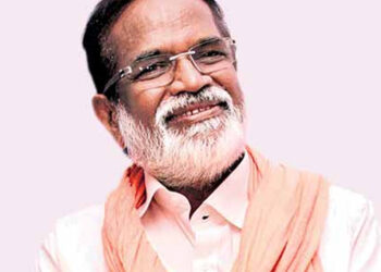 ”எங்க பாட்டுக்கு தானே கேட்குறோம்” கடுமையாய் விமர்சித்த கங்கை அமரன்!