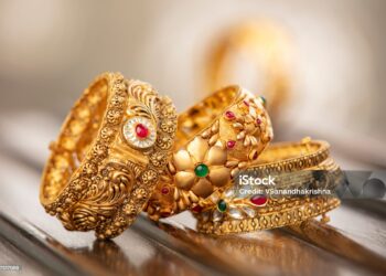 ”விழுவது போல.. மீண்டும் எழுந்த தங்கம்!”