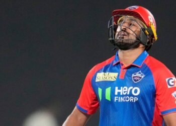 “எனக்கு இன்னொரு வாய்ப்பு கொடுக்கமுடியுமா ? ” – கருண் நாயர்