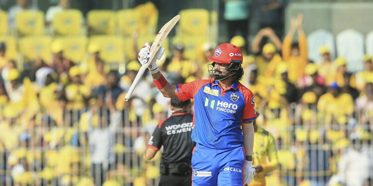 கே.எல். ராகுல் படைத்த புதிய சாதனை! ரிஷப் பந்த் – க்கு என்னதான் ஆச்சு?