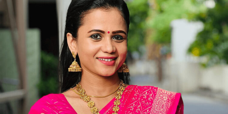 தொகுப்பாளினி வேலைய என் வாயலயே வேணாம்னு சொல்ல வச்சாங்க – மணிமேகலை