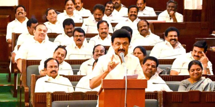 முன்னாள் அமைச்சர் ராஜேந்திர பாலாஜி மீதான ஊழல் வழக்கு: அனுமதி வழங்கினார் தமிழக கவர்னர்.