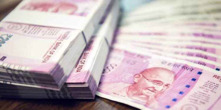 சேமிப்புக் கணக்கில் பணம் வைப்பதில் உச்ச வரம்பு இருக்கிறதா? RBI சொல்வது என்ன?