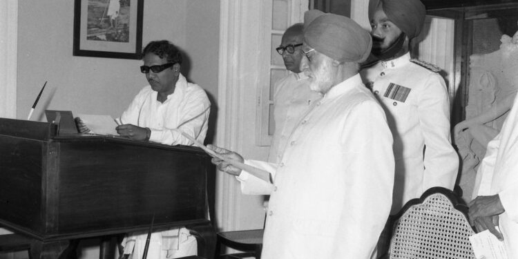 மாநில உரிமைகள் பாதுகாப்பு: 1969 முதல் 2025 வரை தமிழக அரசின் முக்கிய குழுக்கள்