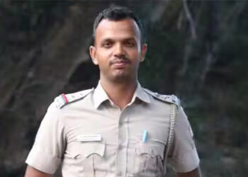 குற்றவாளிகளிடம் பணம், நகை கையாடல் செய்த போலீஸ் எஸ்.ஐ., கைது