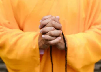 உதடுகூட அசையாமல் ஜபிக்கப்படும் மந்திரம் – அதிக சக்தி வாய்ந்ததா?