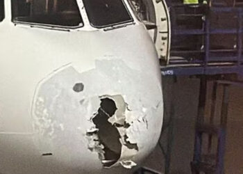 நடுவானில் ஆலங்கட்டிகளைத் தாண்டிய விமானம் சேதம்