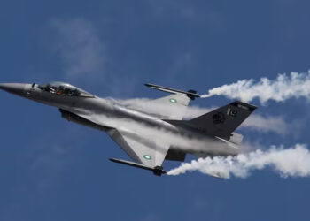 பாகிஸ்தானில் உள்ள விமானப்படை தளங்களை இந்தியா தாக்கியது