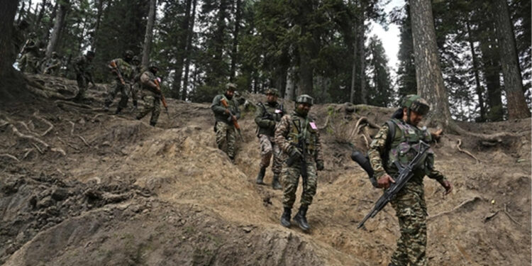 அத்துமீறும் பாகிஸ்தானுக்கு இந்தியா பதிலடி..