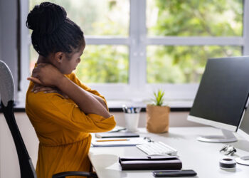 ரொம்ப நேரம் ஒரே இடத்துல இருந்து வேல பாக்குறீங்களா? ஆராய்ச்சியில் பகீர்!