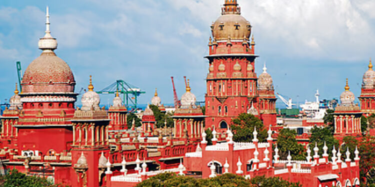 மாற்றுத்திறனாளி பெண் பாலியல் வன்கொடுமையால் கருவுற்றார் – 28 வார கருவை அகற்ற உத்தரவிட்ட நீதிமன்றம் !