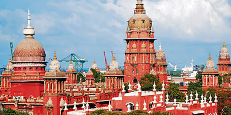 கல்வி நிதி ஒதுக்காதது ஏன் ? – மத்திய அரசிடம் கேள்வி எழுப்பிய சென்னை உயர்நீதிமன்றம் !