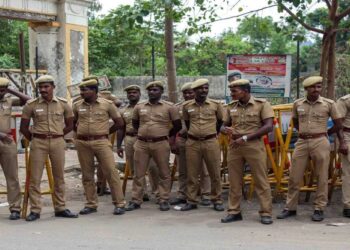 “நாங்க இருக்கோம்” கலக்கி வரும் சென்னை காவல்துறை