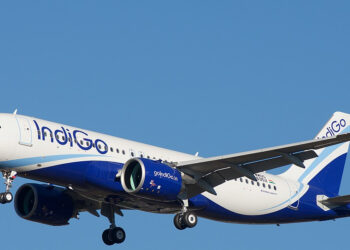 மதுரை : மோசமான வானிலை காரணமாக வானத்தில் வட்டமடித்த இண்டிகோ விமானம்