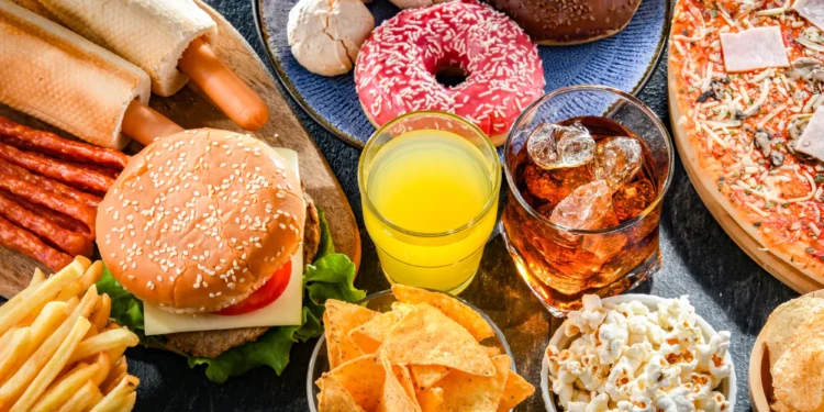 “ஜங்க் ஃபுட்… சுவைதான்! ஆனால் மன அழுத்தம் உருவாக்குகிறதா?”