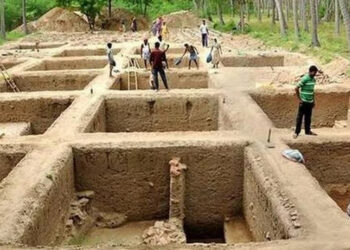 கீழடி அறிக்கையைச் சுற்றிய சர்ச்சை தொடரும் : அமர்நாத் Vs தொல்லியல் துறை – மத்திய அரசு விளக்கம் வெளியீடு