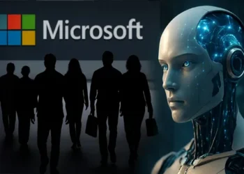 தங்கள் வேலைக்கு தாங்களே ஆப்பு வைத்துக் கொண்ட மைக்ரோசாப்ட் ஊழியர்கள்