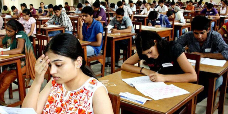 நீட் தேர்வில் முறைகேடுகளில் ஈடுபட்ட 26 மாணவர்கள்..!