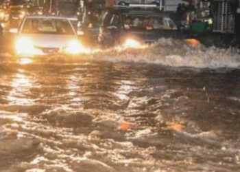 பெங்களூருவில் 12 மணிநேரத்தில் 130 மி.மீ மழை : 3 பேர் உயிரிழப்பு – ஆரஞ்சு அலெர்ட்