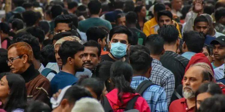 மீண்டும் கொரோனா வருது, பாதுகாப்பா இருங்க – தமிழக சுகாதாரத் துறை எச்சரிக்கை!