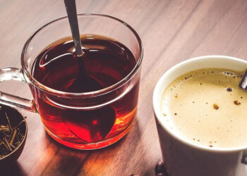 டீ, காபி தான் இளநரை முடிக்கு காரணமா ?