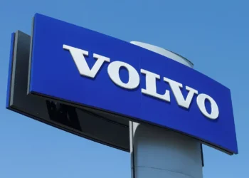 வால்வோ நிறுவனம் 3,000 பணியாளர்களை பணிநீக்கம் செய்ய திட்டம்