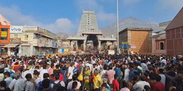 திருவண்ணாமலையில் பவுர்ணமி கிரிவலம் செல்ல நேரம் அறிவிப்பு