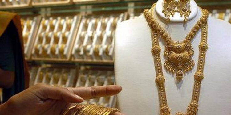 அதிரடியாக குறைந்த தங்கம் விலை… இன்றைய நிலவரம் என்ன?