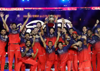 பஞ்சாப் அணியை வீழ்த்திய RCB – 17 ஆண்டுகளுக்குப் பிறகு கோப்பை வென்றது ! கண்ணீரில் விராட் கோலி !