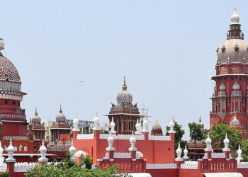 நீதிமன்ற அவமதிப்பு வழக்கு : தலைமை செயலாளர் உட்பட இருவரும் ஜூலை 21ல் நேரில் ஆஜராக உத்தரவு