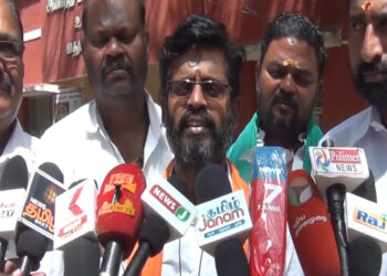 பள்ளி மாணவ மாணவிகளை ஆபாசமாக புகைப்படம் எடுத்து மிரட்டிய விவகாரத்தில் –  பாஜக சார்பில் உசிலம்பட்டியில் ஆர்ப்பாட்டம்