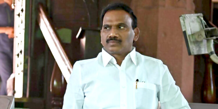 திமுக எம்.பி ராசாவை செருப்பால் அடித்த பாஜக..!