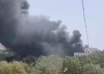 ஏர் இந்தியா விமானம் அகமதாபாத்தில் விழுந்து நொறுங்கியது : 242 பயணிகளின் நிலை என்ன ?