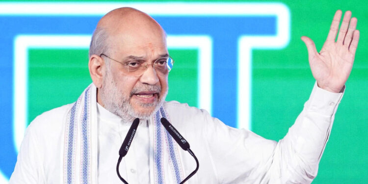 இந்தியாவை பிரிக்கவே மொழி அரசியல் செய்கின்றனர் – அமித் ஷா குற்றச்சாட்டு