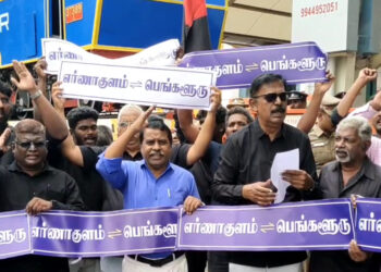 தமிழ பார்த்த பயமா..? இது எங்க ஊர் தான..! – திராவிட கழகத்தினர்..!