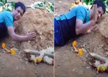 மகனை இழந்த தந்தையின் உருக்கம் : “சமாதியில் நானும் தங்கி விடுகிறேன்… என்னை இங்கேயே விட்டுவிடுங்கள் “