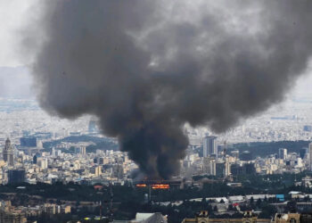 ஈரானில் அதிகரிக்கும் பதற்றம் : லெபனான் ஹிஸ்புல்லாவை தாக்கும் இஸ்ரேல் !