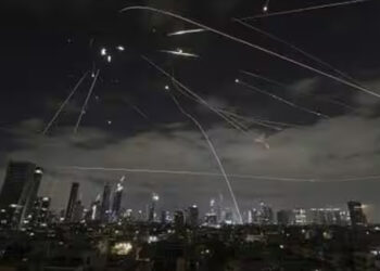 தினமும் இரவு வெடிகுண்டு சத்தம் : ஈரானில் சிக்கியுள்ள இந்திய மாணவர்கள் கதறல்