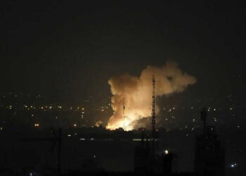 ஈரானின் அணுசக்தி நிலையங்களை குறிவைத்து இஸ்ரேல் வான்வழித் தாக்குதல்