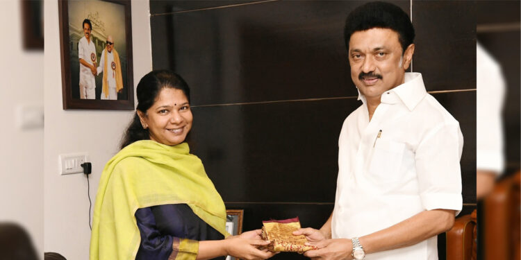 அண்ணா அறிவாலயத்தில் தனி அறை ! கனிமொழிக்கு திமுக தலைமை அலுவலகத்தில் கூடுதல் முக்கியத்துவம் !