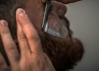 தாடியை எடு… மாணவனை கட்டாயப்படுத்திய கல்லூரி..!