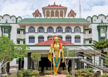 திருவிழாவில் ஆடல், பாடல் நிகழ்ச்சி : பச்சைக்கொடி காட்டிய நீதிமன்றம்!