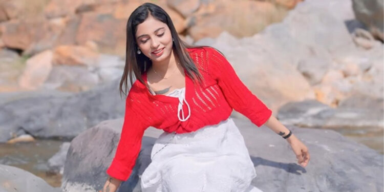 கால்வாயில் சடலமாக மீட்கப்பட்ட பிரபல மாடல் : ஹரியானாவில் பரபரப்பு !