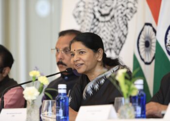 இந்தியாவின் தேசிய மொழி எது? – எம்.பி கனிமொழி பதிலுக்கு ஸ்பெயினில் கைதட்டல்