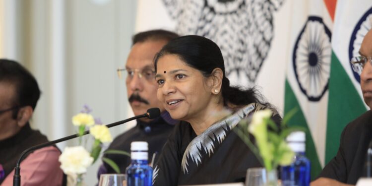 இந்தியாவின் தேசிய மொழி எது? – எம்.பி கனிமொழி பதிலுக்கு ஸ்பெயினில் கைதட்டல்