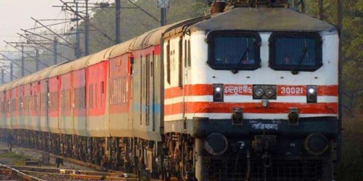 ஜூலை-1 முதல் ரயில் கட்டணம் உயர்கிறது!