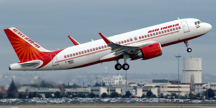 வானில் அடுத்தடுத்து கோளாறுகள் : விமானப் பயணிகள் பீதி